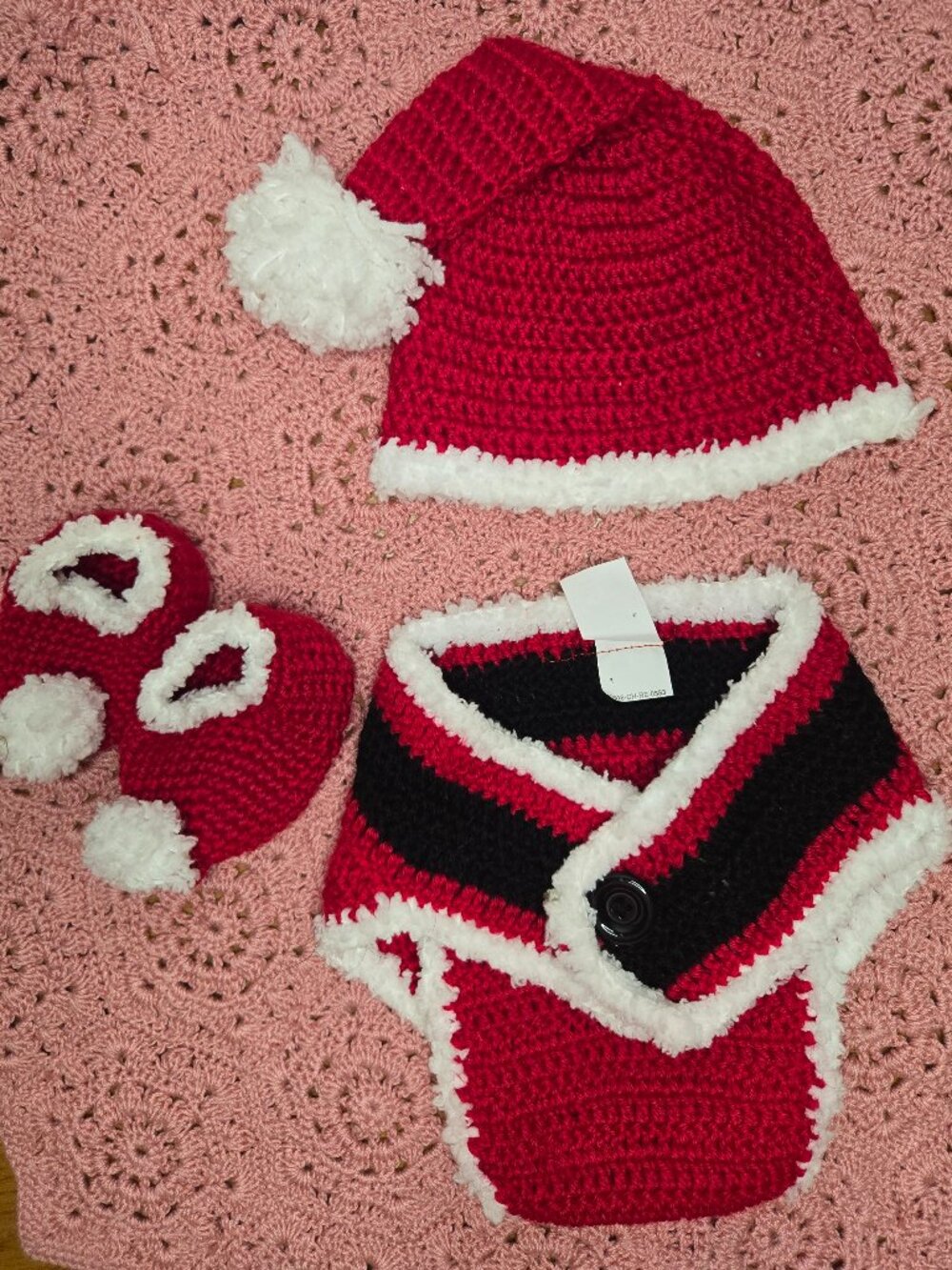 So 'Dorable Santa Crochet Outfit Set Faux Fur Trim 3pc Hat/Pants/Booties 0-6M